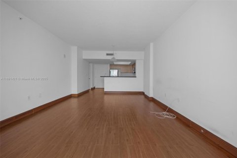 Condominio en venta en Hollywood, Florida, 1 dormitorio, 74.32 m2 № 1943807 - foto 5