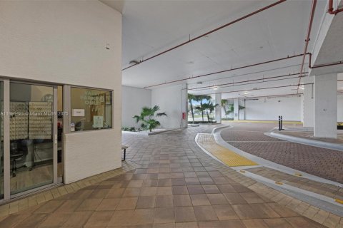 Condominio en venta en Hollywood, Florida, 1 dormitorio, 74.32 m2 № 1943807 - foto 15