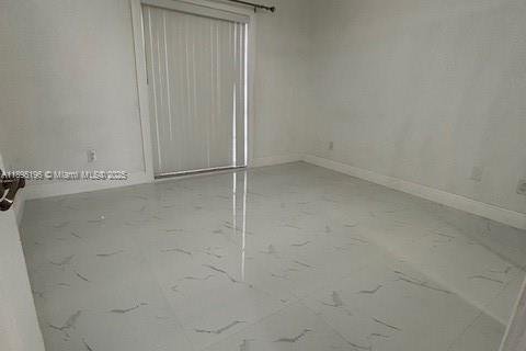 Townhouse in Hialeah, Florida 3 bedrooms, 136.1 sq.m. № 1947559 - photo 9