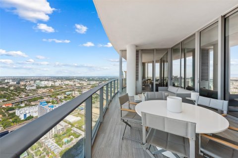 Copropriété à vendre à Miami, Floride: 4 chambres, 307.69 m2 № 2077133 - photo 3