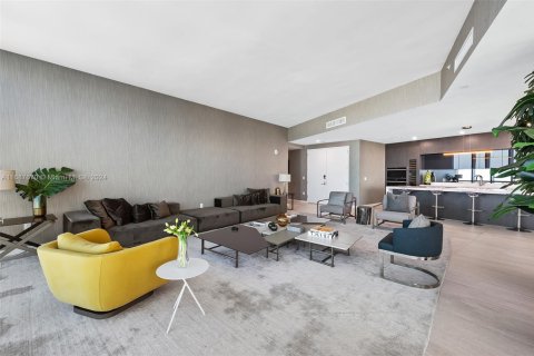 Copropriété à vendre à Miami, Floride: 4 chambres, 307.69 m2 № 2077133 - photo 5