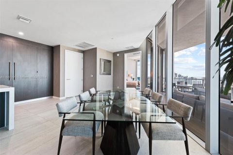 Copropriété à vendre à Miami, Floride: 4 chambres, 307.69 m2 № 2077133 - photo 14