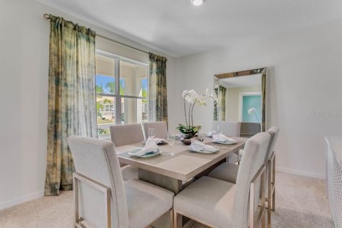 Villa ou maison à vendre à New Smyrna Beach, Floride: 5 chambres, 241.64 m2 № 1785452 - photo 4