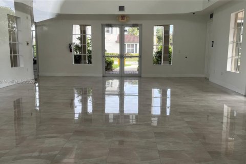 Villa ou maison à vendre à Miami, Floride: 3 chambres, 155.89 m2 № 1830247 - photo 18