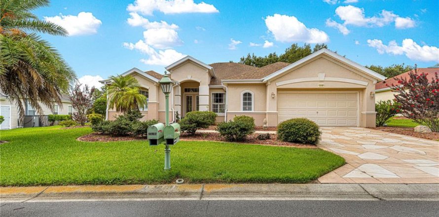 Casa en Summerfield, Florida 3 dormitorios, 210.52 m2 № 1815116