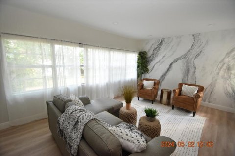 House in Tampa, Florida 3 bedrooms, 154.87 sq.m. № 2097299 - photo 7