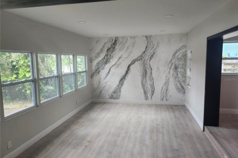 House in Tampa, Florida 3 bedrooms, 154.87 sq.m. № 2097299 - photo 27