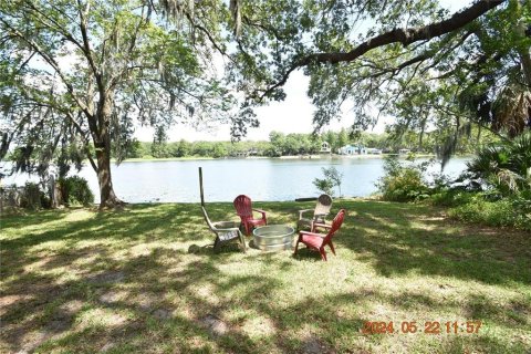 House in Tampa, Florida 3 bedrooms, 154.87 sq.m. № 2097299