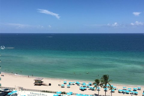 Condominio en alquiler en Hollywood, Florida, 44.78 m2 № 1712965 - foto 25