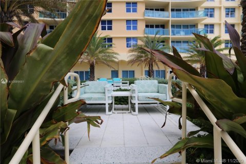 Condominio en alquiler en Hollywood, Florida, 44.78 m2 № 1712965 - foto 29