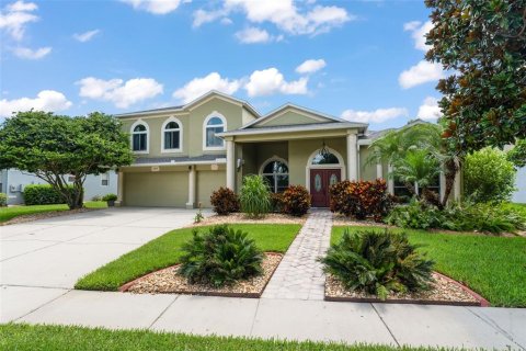 House in Orlando, Florida 5 bedrooms, 340.21 sq.m. № 1802119 - photo 1