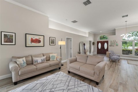 House in Orlando, Florida 5 bedrooms, 340.21 sq.m. № 1802119 - photo 10