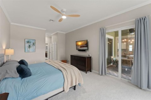 House in Orlando, Florida 5 bedrooms, 340.21 sq.m. № 1802119 - photo 17