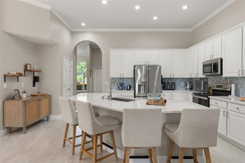 House in Orlando, Florida 5 bedrooms, 340.21 sq.m. № 1802119 - photo 26