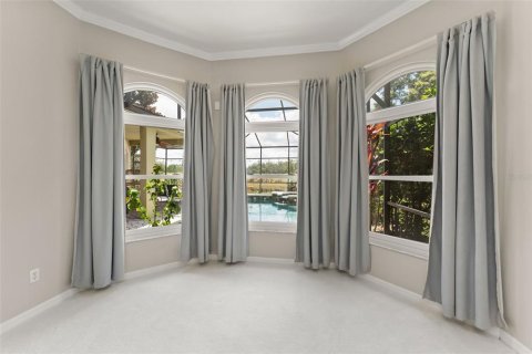 House in Orlando, Florida 5 bedrooms, 340.21 sq.m. № 1802119 - photo 15