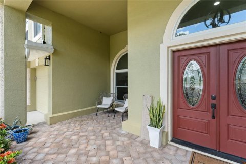 House in Orlando, Florida 5 bedrooms, 340.21 sq.m. № 1802119 - photo 2