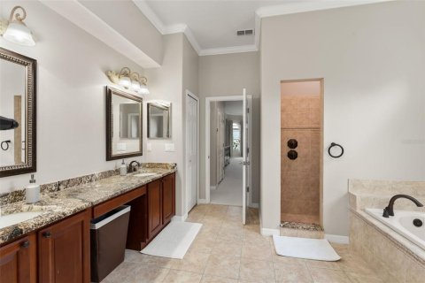 House in Orlando, Florida 5 bedrooms, 340.21 sq.m. № 1802119 - photo 20