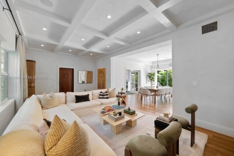 Casa en venta en Miami, Florida, 4 dormitorios, 308.9 m2 № 2070848 - foto 10