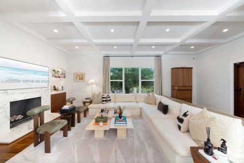 Casa en venta en Miami, Florida, 4 dormitorios, 308.9 m2 № 2070848 - foto 9