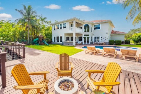Купить виллу или дом в Холливуд, Флорида 6 спален, 416.11м2, № 1856916 - фото 29