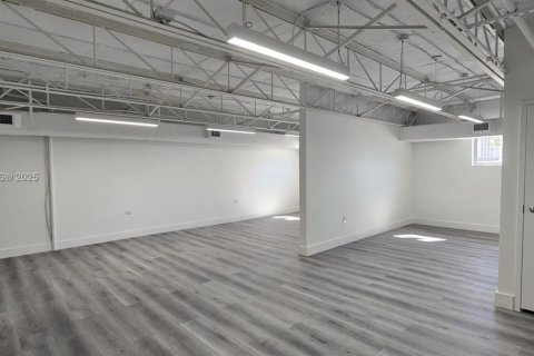 Immobilier commercial à vendre à North Miami, Floride № 2158074 - photo 14