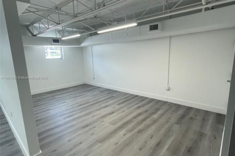 Immobilier commercial à vendre à North Miami, Floride № 2158074 - photo 5