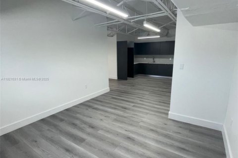 Immobilier commercial à vendre à North Miami, Floride № 2158074 - photo 10