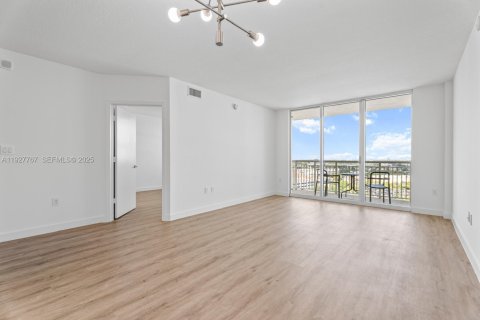 Condominio en venta en Aventura, Florida, 2 dormitorios, 109.16 m2 № 1988112 - foto 3