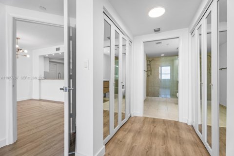 Condominio en venta en Aventura, Florida, 2 dormitorios, 109.16 m2 № 1988112 - foto 15