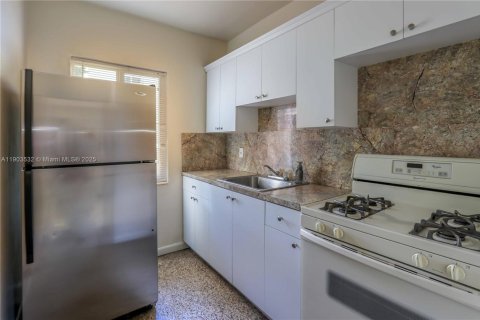 Купить коммерческую недвижимость в Майами, Флорида № 1954756 - фото 19