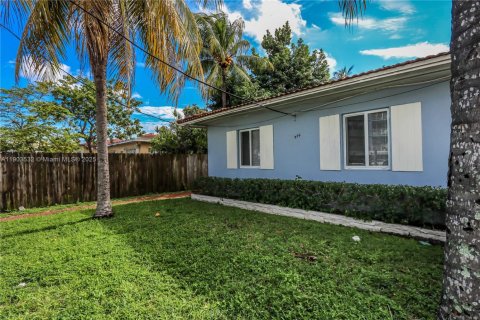 Купить коммерческую недвижимость в Майами, Флорида № 1954756 - фото 3