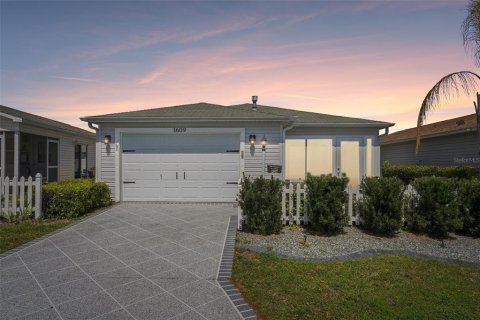 Casa en The Villages, Florida 2 dormitorios, 107.4 m2 № 2157523