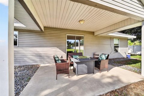 House in Ocala, Florida 3 bedrooms, 133.97 sq.m. № 2299921 - photo 18