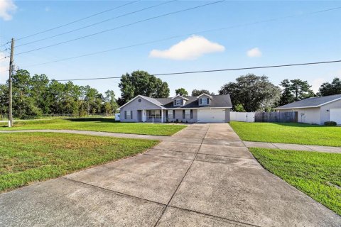 House in Ocala, Florida 3 bedrooms, 133.97 sq.m. № 2299921 - photo 3