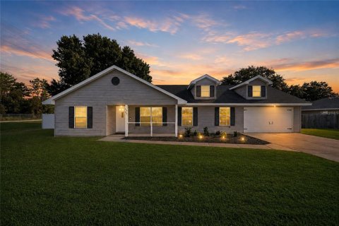 House in Ocala, Florida 3 bedrooms, 133.97 sq.m. № 2299921
