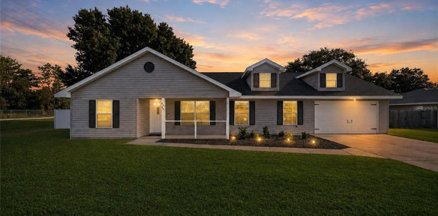 House in Ocala, Florida 3 bedrooms, 133.97 sq.m. № 2299921