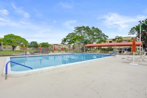Condominio en venta en Tamarac, Florida, 2 dormitorios, 81.75 m2 № 2147137 - foto 26