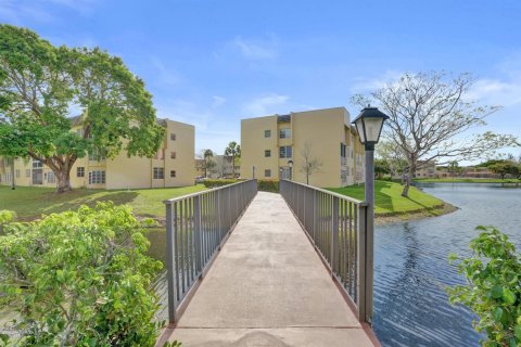 Condominio en venta en Tamarac, Florida, 2 dormitorios, 81.75 m2 № 2147137 - foto 23