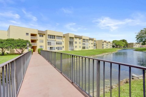 Condominio en venta en Tamarac, Florida, 2 dormitorios, 81.75 m2 № 2147137 - foto 21