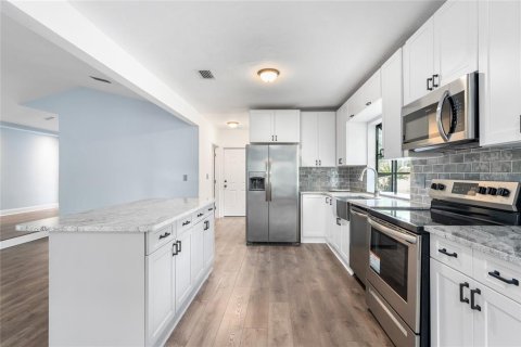 Купить виллу или дом в Алачуа, Флорида 4 комнаты, 171.13м2, № 1630092 - фото 10