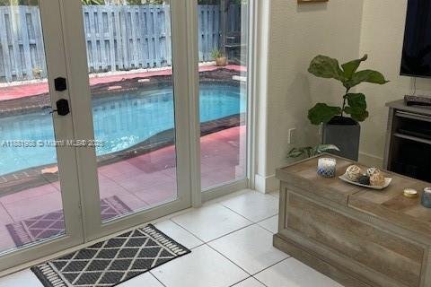 Купить виллу или дом в Майами, Флорида 3 спальни, 138.05м2, № 2021469 - фото 10