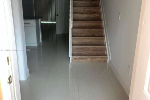 Touwnhouse à louer à Stuart, Floride: 3 chambres, 142.14 m2 № 1955448 - photo 9