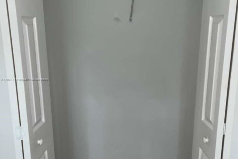 Touwnhouse à louer à Stuart, Floride: 3 chambres, 142.14 m2 № 1955448 - photo 21