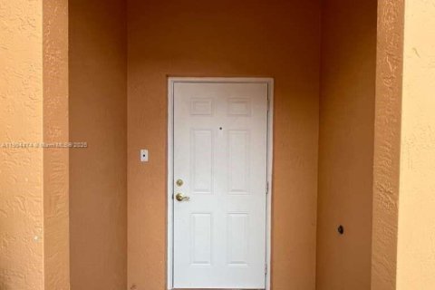 Touwnhouse à louer à Stuart, Floride: 3 chambres, 142.14 m2 № 1955448 - photo 3