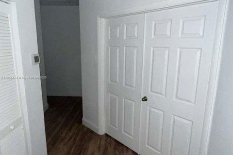 Touwnhouse à louer à Stuart, Floride: 3 chambres, 142.14 m2 № 1955448 - photo 12