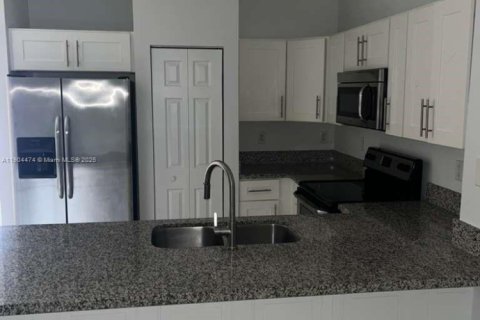 Touwnhouse à louer à Stuart, Floride: 3 chambres, 142.14 m2 № 1955448 - photo 8