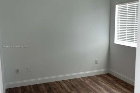 Touwnhouse à louer à Stuart, Floride: 3 chambres, 142.14 m2 № 1955448 - photo 14