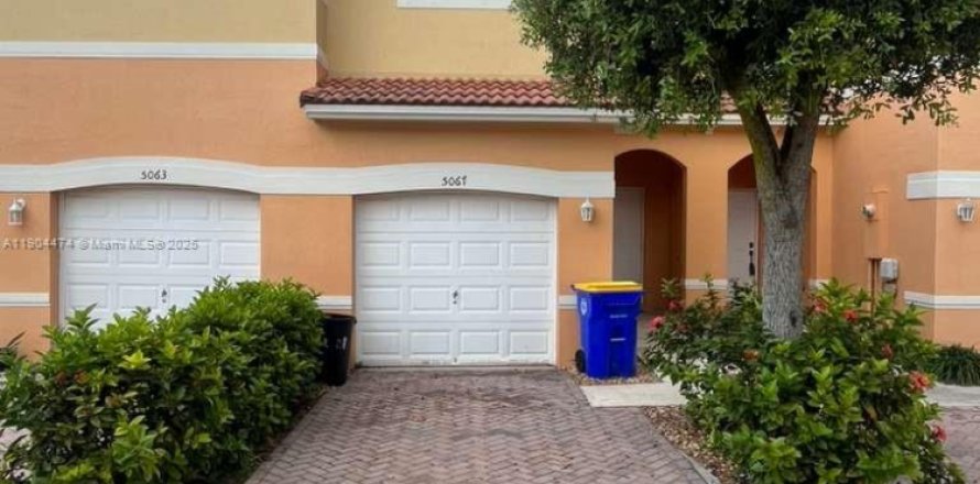 Touwnhouse à Stuart, Floride 3 chambres, 142.14 m2 № 1955448