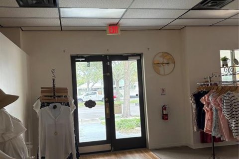 Immobilier commercial à Largo, Floride 126.9 m2 № 2312686