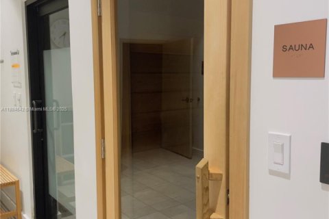 Снять в аренду кондоминиум в Майами, Флорида 2 спальни, 152.17м2, № 1941188 - фото 11